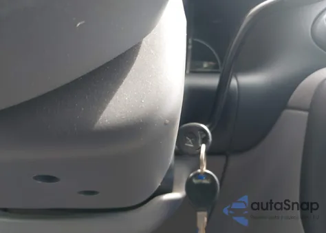 1998 Dodge Grand Caravan z USA, uszkodzony, nr VIN 2B4GP24RXWR629811